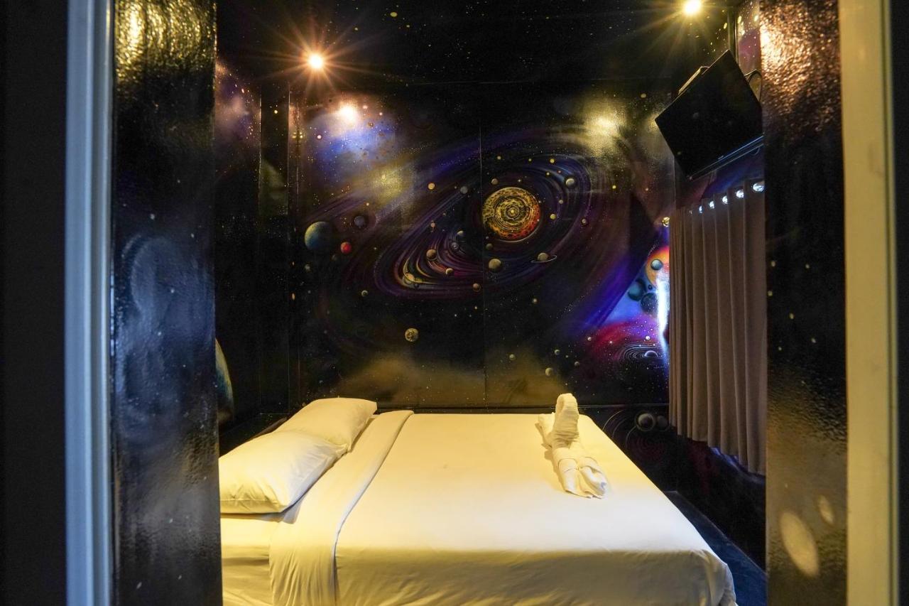 D'Gobers Hostel Seminyak By Gumilang Hospitality Екстериор снимка