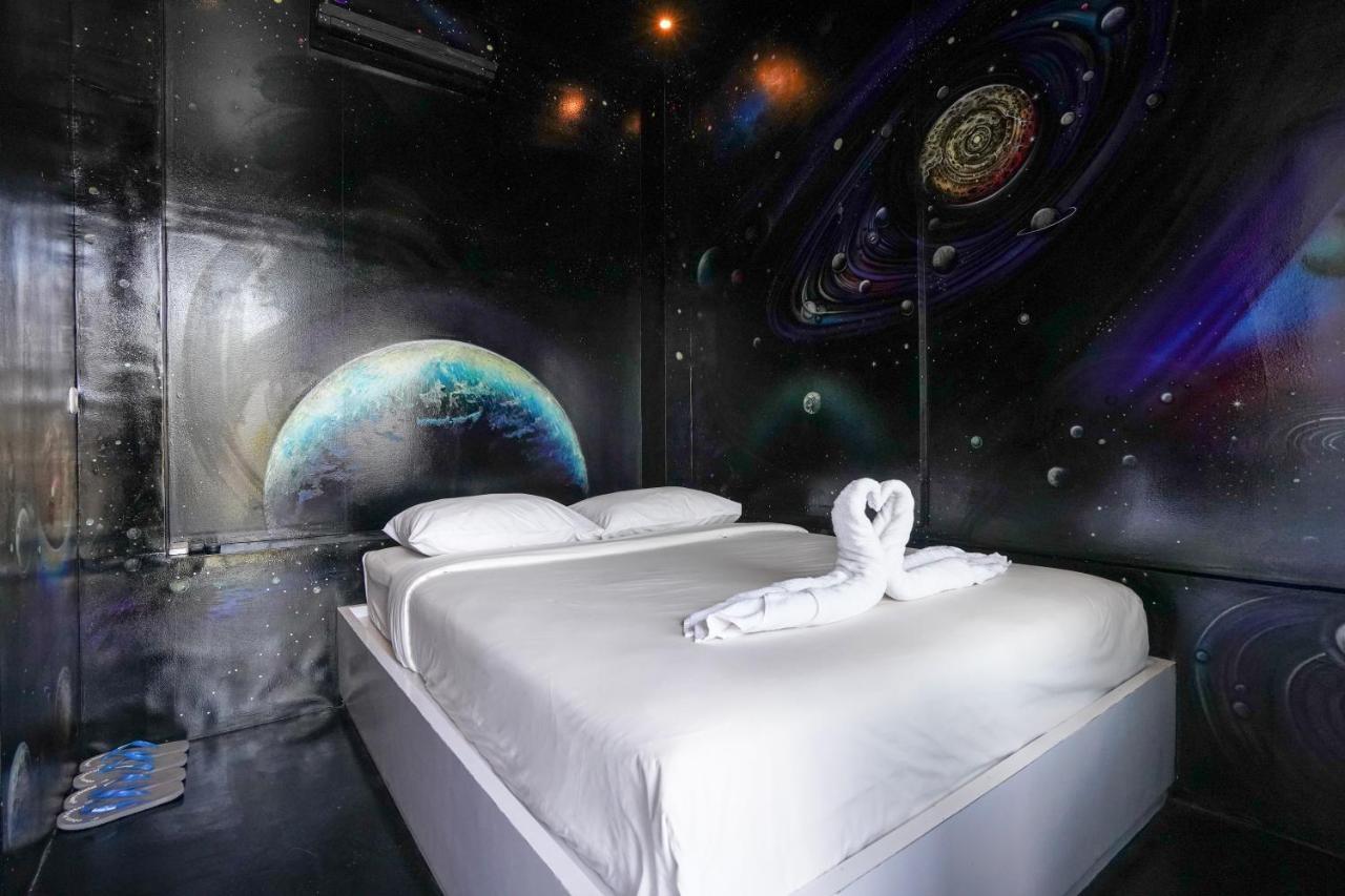 D'Gobers Hostel Seminyak By Gumilang Hospitality Екстериор снимка