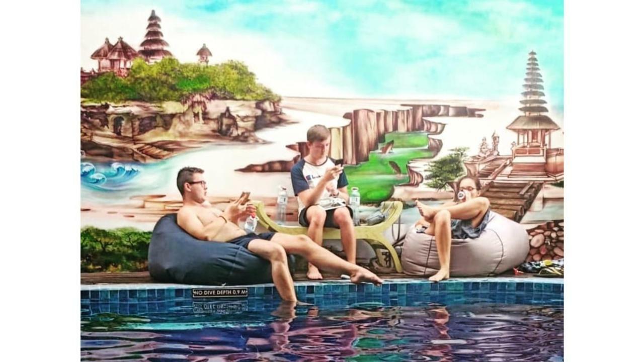 D'Gobers Hostel Seminyak By Gumilang Hospitality Екстериор снимка