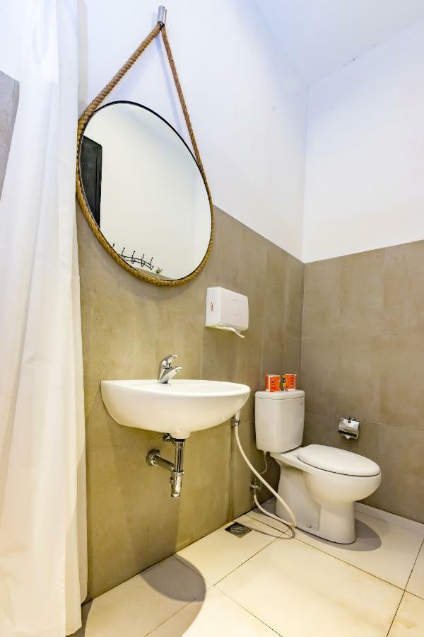 D'Gobers Hostel Seminyak By Gumilang Hospitality Екстериор снимка